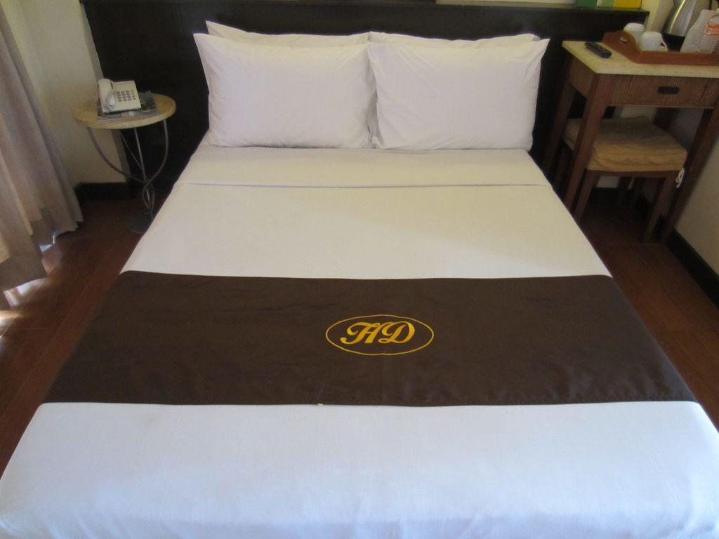 Hotel Dominique Tagaytay City Zewnętrze zdjęcie